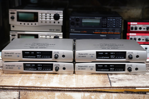 Roland SC-8820 (JAPAN) ตัวนี้เสียงดีมาก เป็นยุคใหม่ของซาวด์คาราโอะเกะ ต่อคอมทางUSBได้เลย มีซาวด์sc88