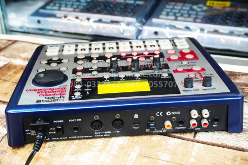 BOSS SP-505 (JAPAN) Groove & Sampling Machine เครื่องแซมป์และกรู๊ฟบอกซ์ ในตัวเดียวกัน พร้อมเมมการ์ 2