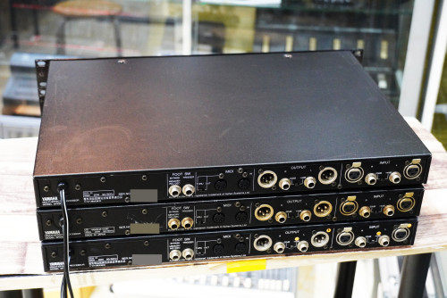 3 ตัวสวยๆ YAMAHA SPX990 (JAPAN) เอฟเฟคไมค์ตัวเทพในวงการPA เสียงดีจริงๆ เอฟเฟคในมิกซ์ไม่พอใช้ 2