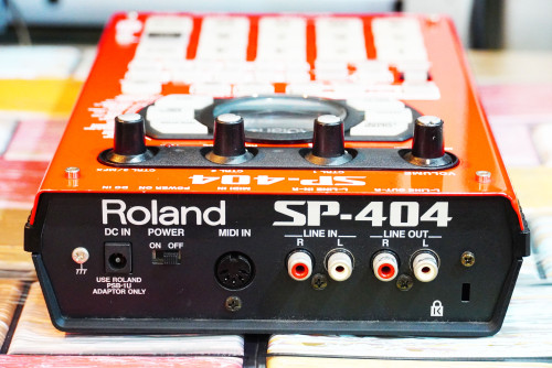 มาใหม่สวยๆ Roland SP-404 Sampler พร้อมเมม512MBและอะแด๊ปเตอร์แท้ 3