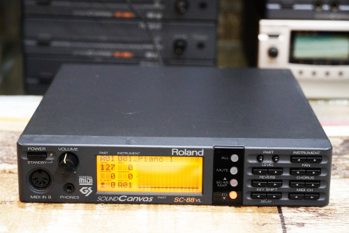 ฟังในบ้าน เน้นเสียงคมๆใสๆ Roland SC-88VL (MADE IN JAPAN) ซาวด์คาราโอเกะ เสียงใส หวาน ดีมาก ต่อคอมได้ 8