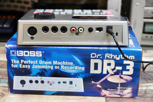 สวยๆกล่องครบ บอกซ์กลอง BOSS DR-3 สร้างจังหวะง่าย ลูปเป็นเพลงได้ 120เสียงกลอง 12เสียงเบส 13แป้น 1