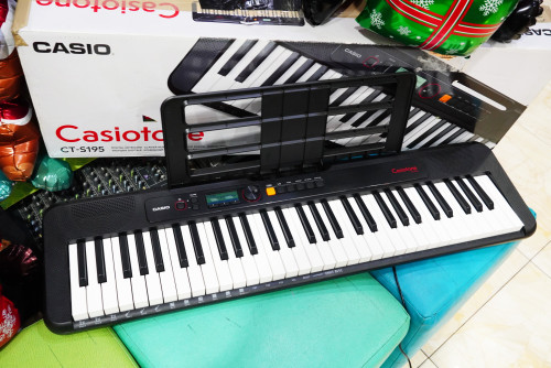 กล่องครบ Casio CT-S195 400เสียง จังหวะหัดเล่นและลำโพงในตัว ต่อแอมป์นอกได้ ใส่ถ่านได้ ต่อUSBได้ คีย์บ 1