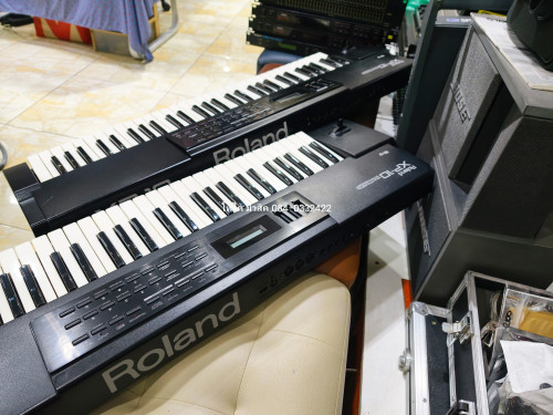 สวยๆจากญี่ปุ่น Roland XP-10 (JAPAN) พร้อมอะแด๊ปเตอร์ คู่มือไทย ตัวละ 9000 2