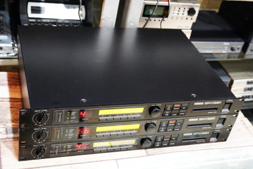 3 ตัวสวยๆ YAMAHA SPX990 (JAPAN) เอฟเฟคไมค์ตัวเทพในวงการPA เสียงดีจริงๆ เอฟเฟคในมิกซ์ไม่พอใช้ 2