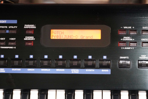 สวยๆ พร้อมกระเป๋า Roland JUNO-D ลงเสียงไทยแล้ว แคน โหวด ซอ แอคคอเดี้ยน D50 YC20 YC30 และอีกเพ 1