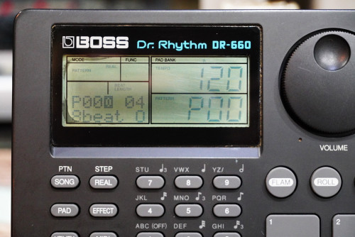 บอกซ์กลอง BOSS DR-660 (JAPAN) ลงจังหวะไทย124จังหวะ มีลูกส่งลูกรัว พร้อมอะแด๊ปเตอร์ 2