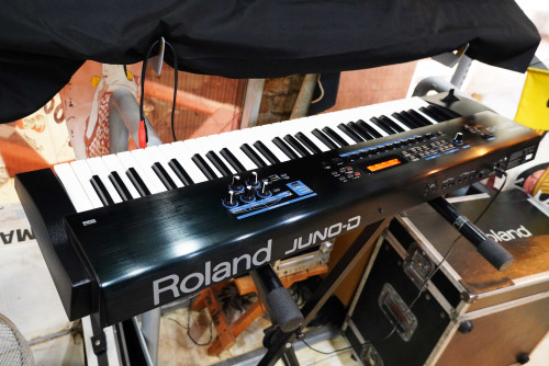 สวยๆ พร้อมกระเป๋า Roland JUNO-D ลงเสียงไทยแล้ว แคน โหวด ซอ แอคคอเดี้ยน D50 YC20 YC30 และอีกเพ 4