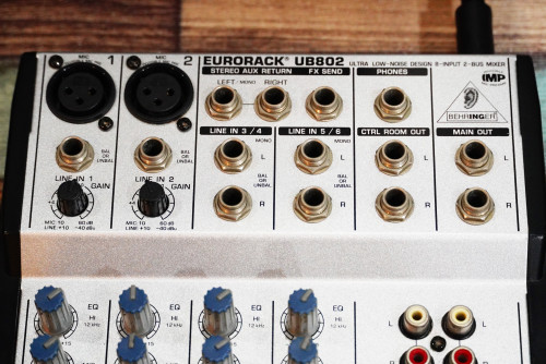 Behringer EURORACK UB802 พร้อมอะแด๊ปเตอร์ 2