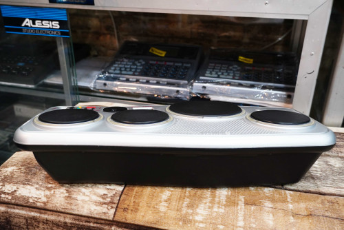 กลองไฟฟ้า YAMAHA DD-35 148เสียงกลอง 100ชุดกลอง เซฟได้1ชุด ย้ายเสียงได้ ซาวด์กลองดีมาก งานที่ใช้4แป้น 1
