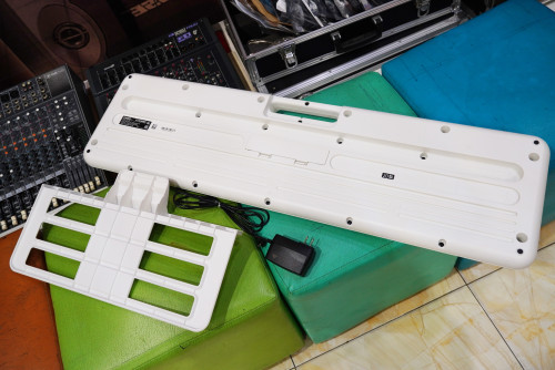 CASIO Casiotone CT-S200 เหมือนใหม่ พร้อมอะแด๊ปเตอร์ สแตนด์โน๊ต 2