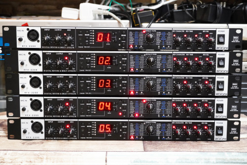 ดีเลย์แบบแร็ค Roland RDL-2040 (JAPAN) ผลิตญี่ปุ่น ซาวด์ดีเลย์แกว่ง