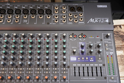 (7) สวยเหมือนใหม่ YAMAHA MX 12/4 งานคุณภาพจากญี่ปุ่น รีเวิร์บเอฟเฟคร้องในตัว 12ช่อง 8ไมค์ 4กรุ๊ป 7ba 2