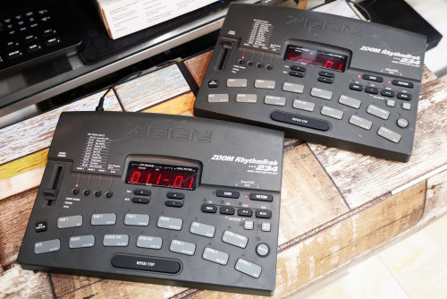 ZOOM RT-234 (JAPAN) งานญี่ปุ่น ตั้งได้64ชุดกลอง เซฟได้100จังหวะ โรงงาน400จังหวะ ซาวด์24บิต 13แป้นเคา
