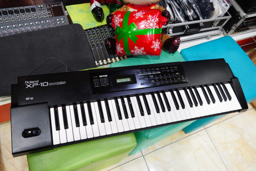 สวยๆญี่ปุ่น Roland XP-10 (JAPAN) จอมีไฟ พร้อมกระเป๋า อะแด๊ปเตอร์ คู่มือไทย 