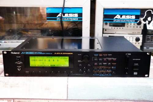 ใหม่กริ๊ป Roland JV-2080 (JAPAN) หลายคนชอบแนวเสียงJVมันสดและกว้างกว่าตระกูลSC แยกได้6ไลน์