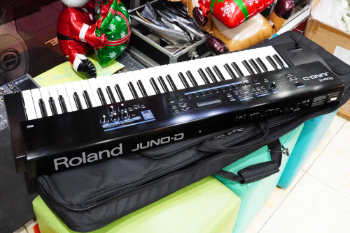 สวยๆ พร้อมกระเป๋าเป้ Roland JUNO-D ลงเสียงไทยแล้ว แคน โหวด ซอ แอคคอเดี้ยน D50 YC20 YC30 และอีกเพ 2