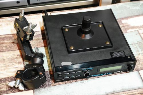 โมดูลกลอง Roland TD-7 พร้อมขา ใช้งานปรกติ 512เสียง 32ชุดกลอง โปรแกรมเสียงได้ 10ทริก ซาวด์ 2
