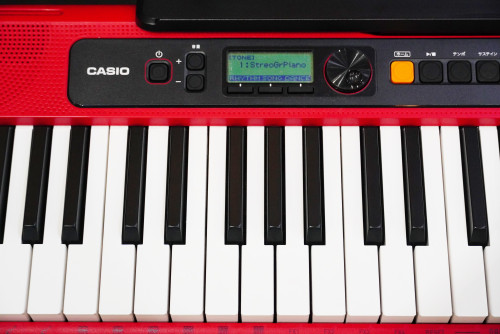 ตัวละ 6000 Casio CT-S200 400เสียง จังหวะหัดเล่นและลำโพงในตัว ต่อแอมป์นอกได้ ใส่ถ่านได้ ต่อUSBได้ 7