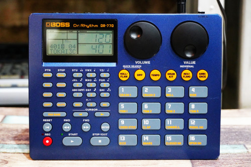 บอกซ์กลอง BOSS DR-770 (JAPAN) ลงจังหวะไทย136จังหวะ อัดเพิ่มได้ มีลูกส่งลูกรัวคั่นกลาง ต่อฟุตคู 3