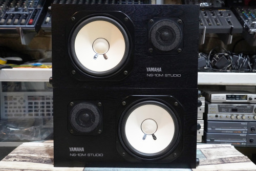 YAMAHA NS-10M STUDIO มอนิเตอร์ แฟลตมาตรฐาน คลาสสิคซีรี่ส์ที่ยังนิยมใช้กันทั่วโลก(MADE IN JAPA