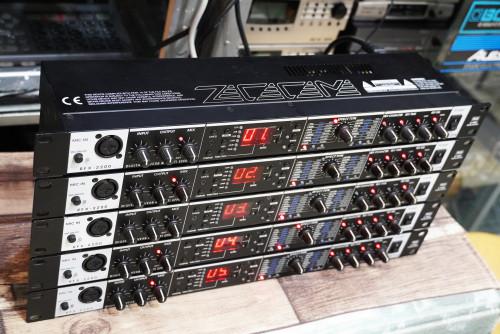 เอฟเฟคไมค์ ZOOM RFX-2200 เป็นรุ่นที่ดีที่สุดของZOOM เสียงหนาหวานกังวานดีมาก ชมรีวิวยูทูปที่ช่องTokai 4