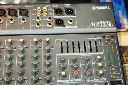 YAMAHA MX 12/6 แท้จากญี่ปุ่น (ผลิตไต้หวัน) 12 ช่อง/8 ไมค์ / 4 Group 3