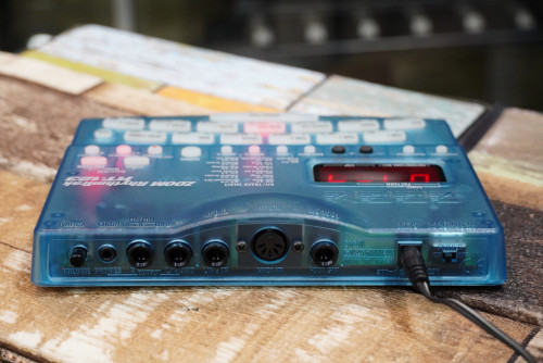 ZOOM RT-123 ฺBlue สีฟ้าLimitted ริทึ่มบอกซ์กลองไฟฟ้า เสียงกลองดีมาก เคาะแทนกลองจริง ตลกตีมุข โฟล๊คเล 5