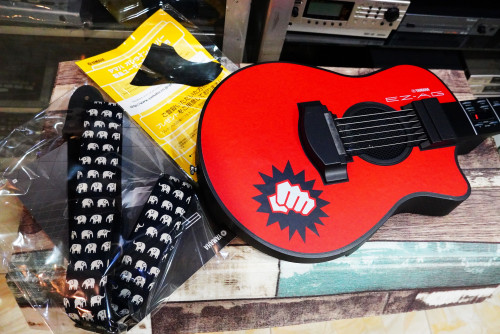 YAMAHA EZ-AG Digital Acoustic Guitar กีต้าร์อะคูสติกดิจิตอล พร้อมกระเป๋า สายสะพาย ลำโพงในตัว ต่อMIDI 2