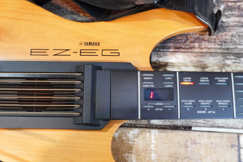 สวยๆจากญี่ปุ่น YAMAHA EZ-EG กีต้าร์ไฟฟ้าดิจิตอล พร้อมกระเป๋า อะแด๊ปเตอร์ สายสะพาย คันโยกครบ ใช้งานปร 3