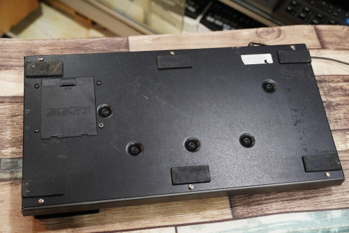 ZOOM GFX-5 กีต้าร์มัลติเอฟเฟค พร้อมริทึ่มกลองหัดเล่นในตัว ซาวด์ดี แข็งแรงทนทาน 3