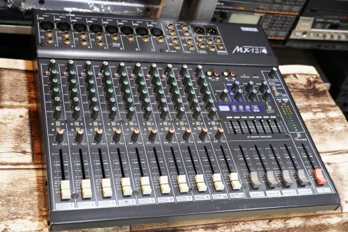 (2) งานคุณภาพจากญี่ปุ่น YAMAHA MX 12/4 12ช่อง 8ไมค์ 4กรุ๊ป 7band EQ รีเวิร์บเอฟเฟคร้องในตัว 1