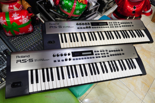 Roland RS-5 (JAPAN) งานญี่ปุ่น เสียงหนา ทัชชิ่งดี ราคาเบาๆ ใช้งานปรกติ พร้อมกระเป๋าแท้