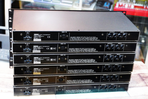 เอฟเฟคไมค์ YAMAHA REV100 (MADE IN JAPAN) ของแท้จากญี่ปุ่น พร้อมอะแด๊ปเตอร์และคู่มือไทย สวยๆจาก 4