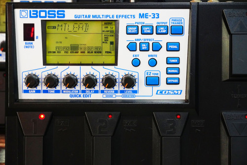 BOSS ME-33 ซาวด์24บิต เอฟเฟค24ก้อนในตัว โปรแกรมuserได้60เสียง/โรงงานมี30เสียง จอมีแบคไลต์ 2