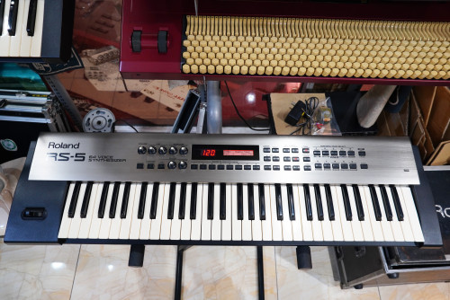 Roland RS-5 (JAPAN) งานญี่ปุ่น เสียงหนา ทัชชิ่งดี ราคาเบาๆ ใช้งานปรกติ พร้อมกระเป๋าแท้