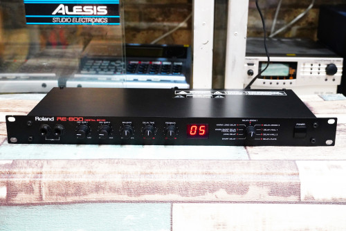 Roland RE-800 Digital Echo (JAPAN) เอฟเฟคไมค์เน้นเสียงดีเลย์ เอคโค่เป็นหลัก ผลิตญี่ปุ่น ซาวด์ดีมาก
