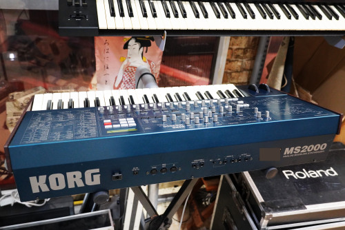 เหมือนใหม่กล่องครบ KORG MS2000 (JAPAN) ซื้อมาน่าจะไม่ได้ใช้เลย เก็บดีมาก สภาพนอนกล่อง 5