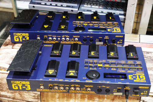 BOSS GT-3 หลายคนยังตามหาGT รุ่นแรกๆ เพราะชอบเนื้อเสียง เสียงClean,Acoustic ดีมาก, เสียง Distortionเน 2