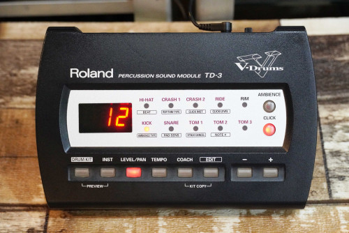 โมดูลกลอง Roland TD-3 มี114เสียง 32ชุดกลอง เซฟได้10ชุด 10รูทริก MIDI IN/OUT ช่องAUXต่อมือถือได้ ซาวด