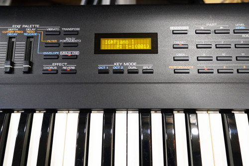 เหมือนใหม่ไร้รอย Roland JV-35 (JAPAN) จากญี่ปุ่น เจ้าของเก่าเก็บดีมาก หลายคนตามหารุ่นนี้อยู่ ซาวด์แล 4