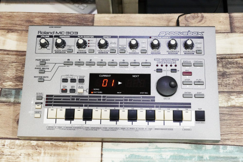 Roland MC-303 (JAPAN) กรู๊ฟบอกซ์ ตัวคลาสสิคยุค90 งานสะสม ใช้งานปรกติทุกปุ่ม