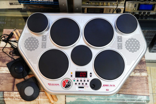 กลองไฟฟ้า YAMAHA DD-55 เสียงหนา แป้นมีทัชชิ่ง โปรแกรมจังหวะได้ พร้อมฟุตแท้2อัน และไม้ อะแด๊ปเตอร