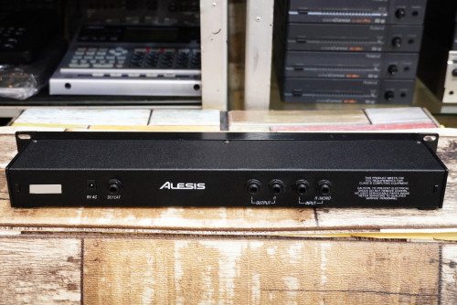 รุ่นผลิตยูเอส Alesis MicroVerb 3 เอฟเฟคไมค์ งานยูเอส ปรับแต่งง่าย มี256เสียง ราคาเบาๆ 2