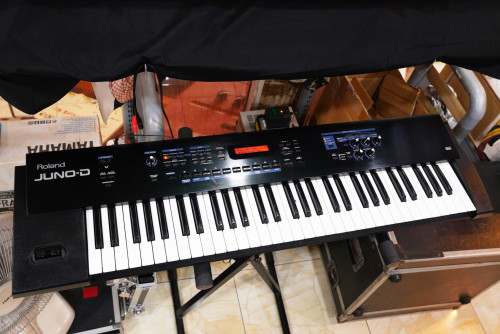 สวยๆ พร้อมกระเป๋า Roland JUNO-D ลงเสียงไทยแล้ว แคน โหวด ซอ แอคคอเดี้ยน D50 YC20 YC30 และอีกเพ