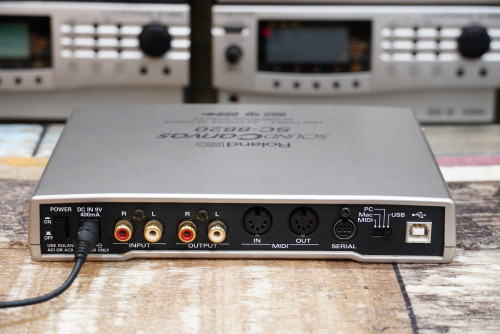 Roland SC-8820 (JAPAN) ตัวนี้เสียงดีมาก เป็นยุคใหม่ของซาวด์คาราโอะเกะ ต่อคอมทางUSBได้เลย มีซาวด์sc88 9