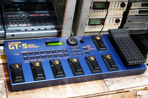 สวยๆ ญี่ปุ่น BOSS GT-5 ตัวในตำนานที่มือกีต้าร์ยังตามหา เสียงมันดีกว่ารุ่นใหม่ๆ หนาอ้วนดีมาก 1