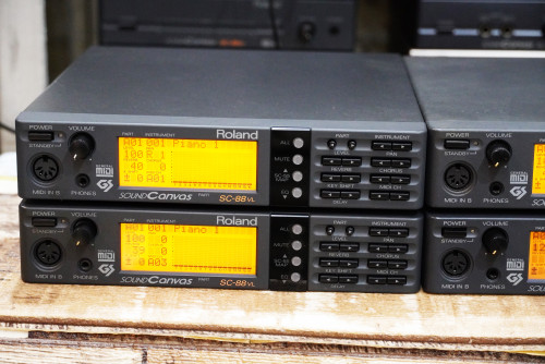 ฟังในบ้าน เน้นเสียงคมๆใสๆ Roland SC-88VL (MADE IN JAPAN) ซาวด์คาราโอเกะ เสียงใส หวาน ดีมาก ต่อคอมได้ 7