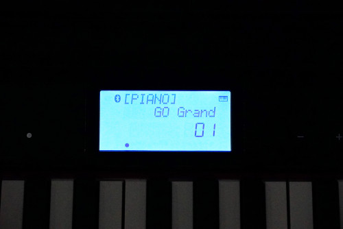 Roland GO Piano GO-61P Bluetooth พร้อมกระเป๋า ที่วางโน๊ต อะแด๊ปเตอร์ 1