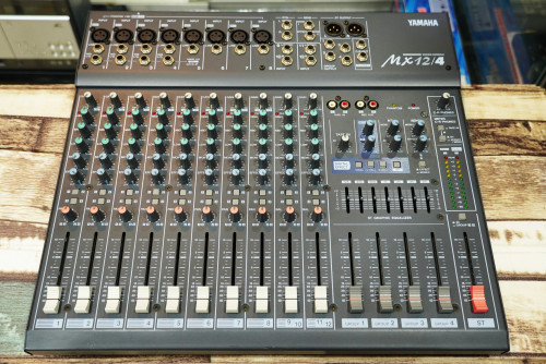 (3) ใหม่กริ๊ปญี่ปุ่น YAMAHA MX 12/4 12ช่อง 8ไมค์ 4กรุ๊ป 7band EQ รีเวิร์บเอฟเฟคร้องในตัว ใช้งานปรกติ
